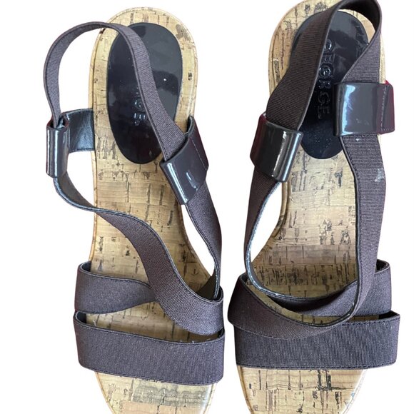 Brown Sandals. Very good condition. Size 7 - Picture 2 of 8